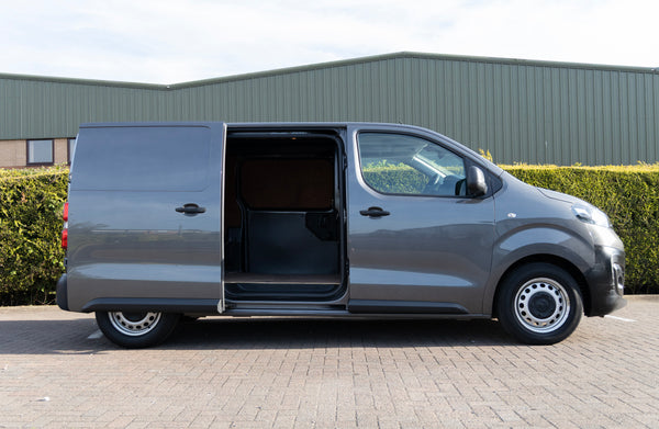 VAUXHALL VIVARO 2022 2700 1.5D 120PS DYNAMIC GREY