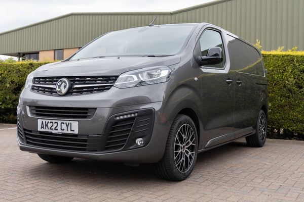 VAUXHALL VIVARO 2022 F2700 SPORTIVE S/S TD GREY