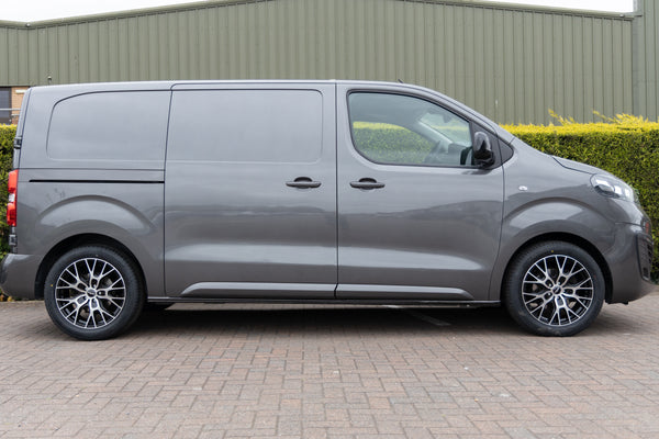 VAUXHALL VIVARO 2022 F2700 SPORTIVE S/S TD GREY