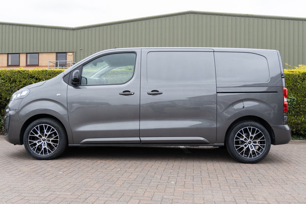 VAUXHALL VIVARO 2022 F2700 SPORTIVE S/S TD GREY